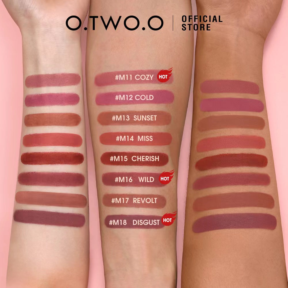 O.TWO.O Misty Kiss Color-Lock Velvet Matte Lipstick
